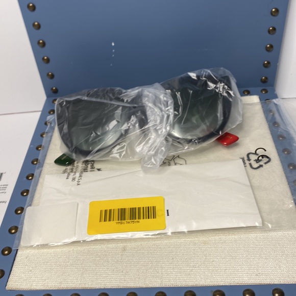 New - Gucci Web GG0163SN Cat-eye Sunglasses - Picture 14 of 16